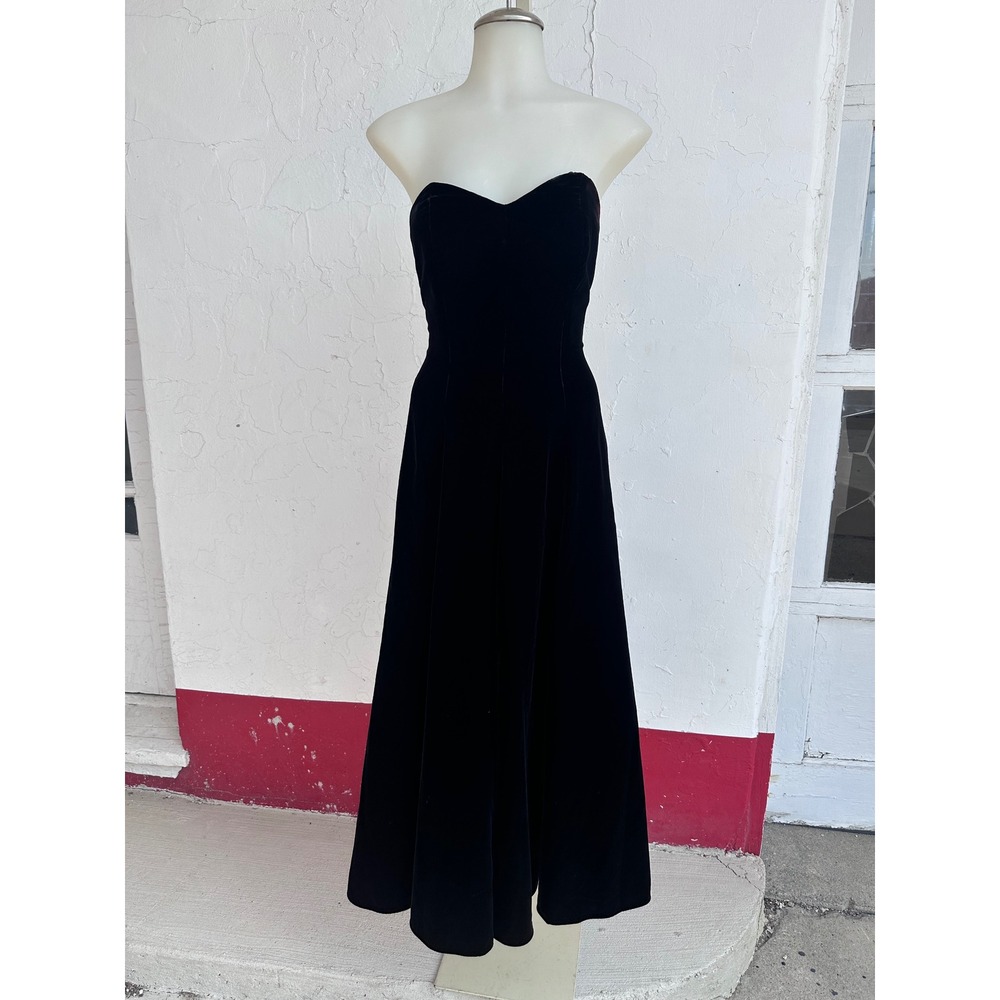 Vintage Patra Black Velvet Strapless Gown Hot Pink Tulle Underlay Size 5-6